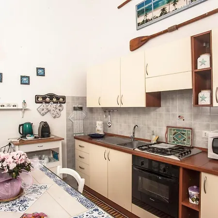Luna Apartment *